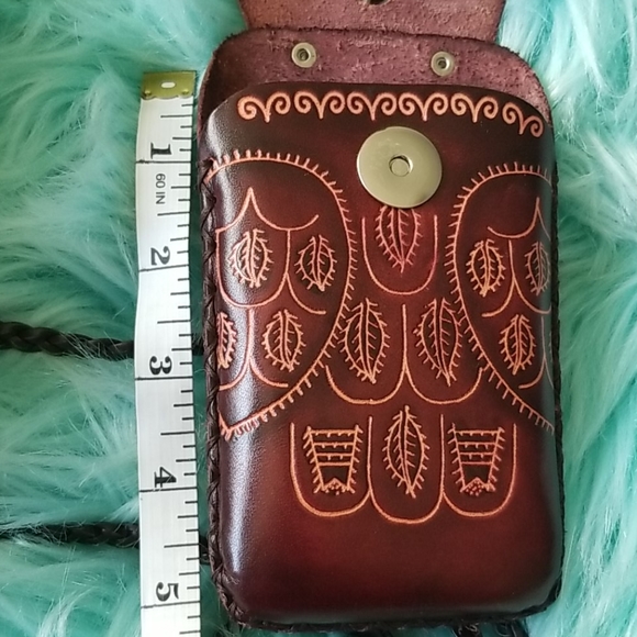 SOLD Leather Tooled Owl Case with Lanyard - Picture 6 of 7